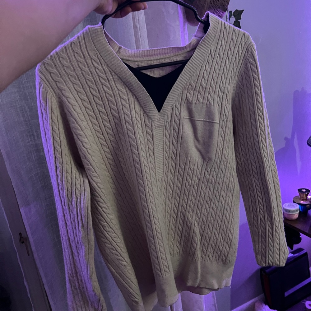 woMen's Cream Cable-Knit V-Neck Sweater